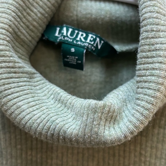 Lauren Ralph Lauren Ribbed Knit Turtleneck Sweater Size Small - Picture 5 of 5